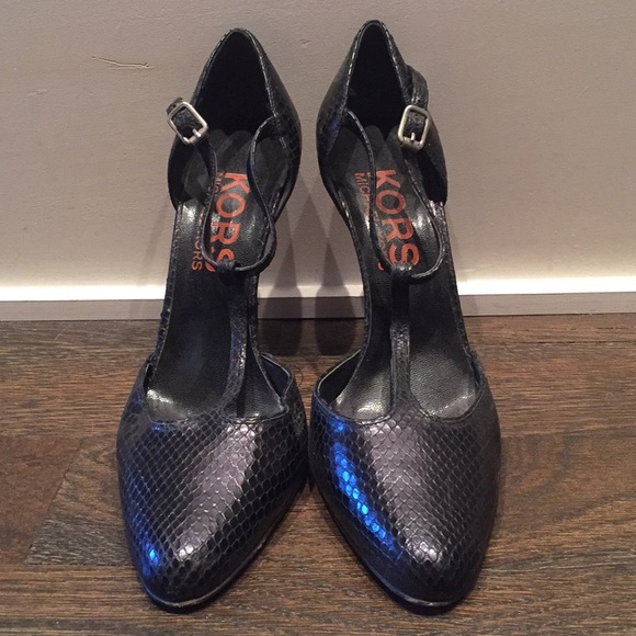 KORS Michael Kors Black Heels - Size 8 - Picture 2 of 6